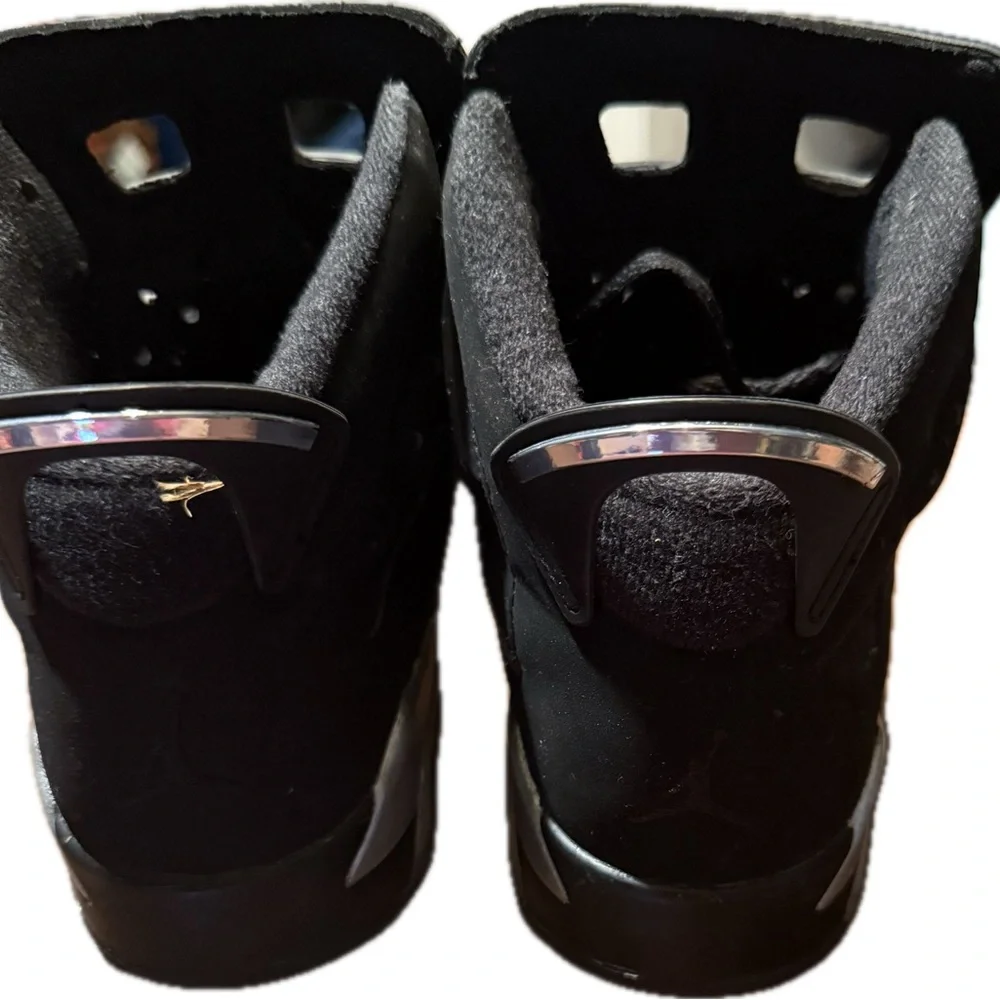 Jordan retro Black High-Top Sneakers - Picture 4 of 4